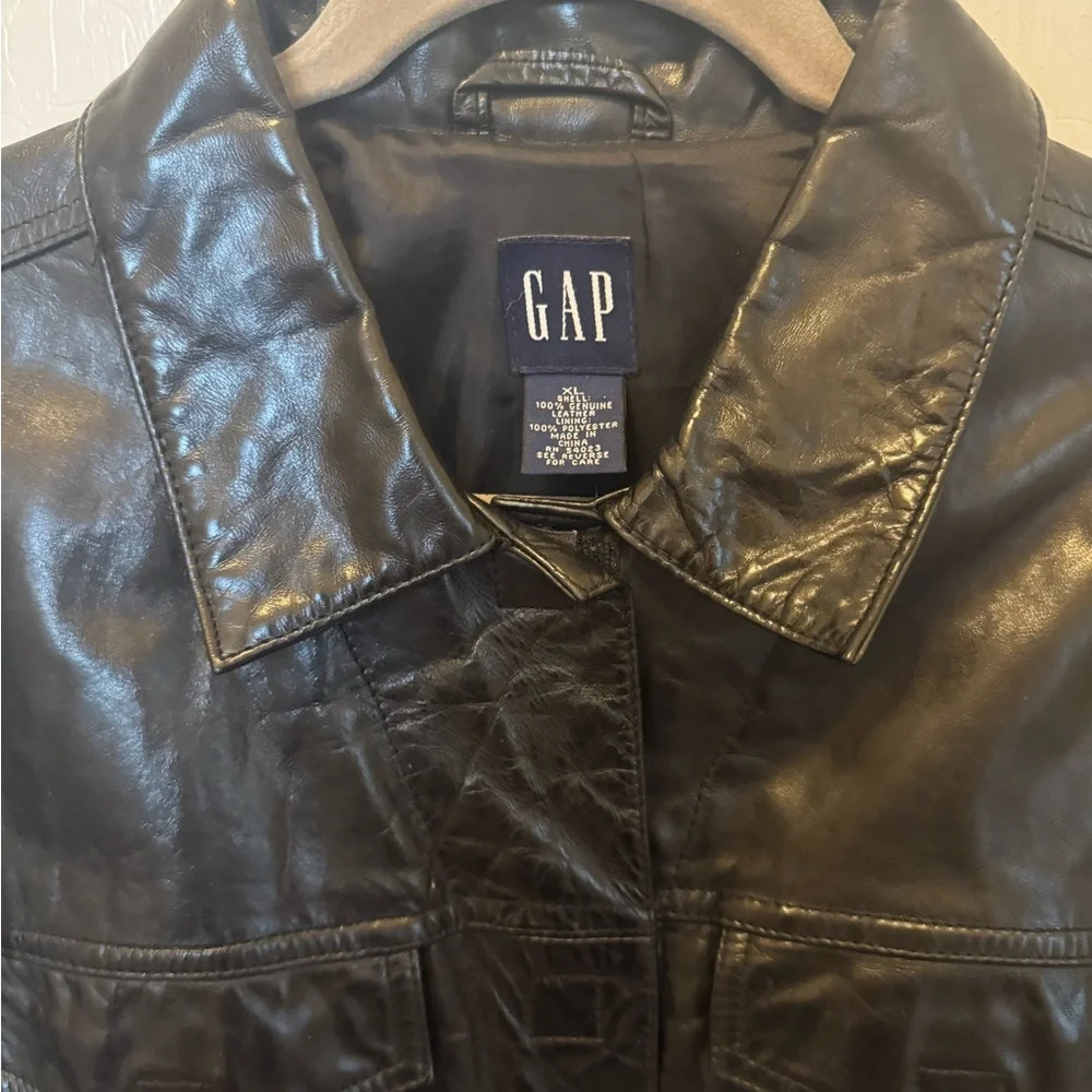 GAP vintage Black Leather Jacket with Velcro closure Jean jacket styling - Picture 2 of 6